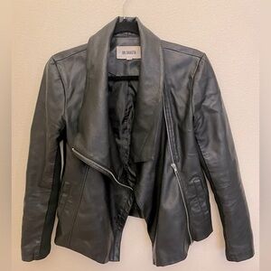 BB DAKOTA LEATHER JACKET ! GOOD CONDITION